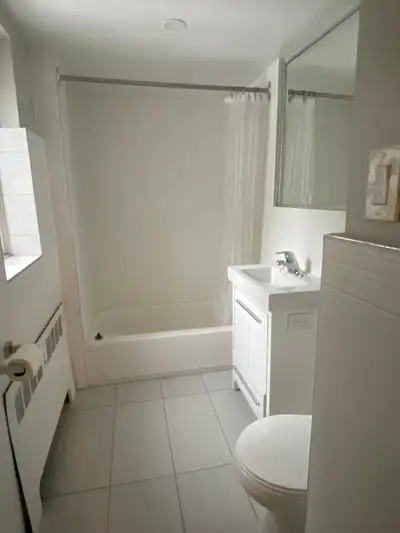 Just here to promote that my friend is looking to rent out a studio apartment! $1249/month Lease tra...