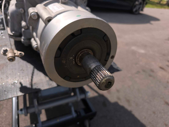 Audi A8L 4.0T AWD Transmission in Cars & Trucks in Hamilton - Image 2
