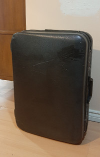 Extra Large Hard Wall Suitcase