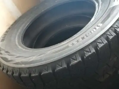 2 x 225 / 65 r17 Bridgestone Blizzak WS60 m+s mud and snow ice winter tires Good shape Even wear 75%...