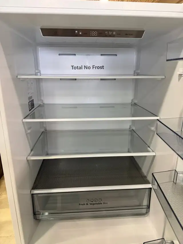 Econoplus Halifax Sale Hisense 28'' Fridge White Only $899.99 in Refrigerators in City of Halifax - Image 4