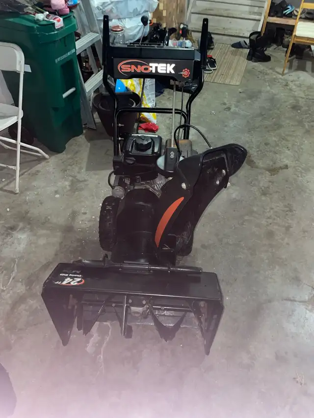 snowblower  in Snowblowers in Kitchener / Waterloo - Image 7