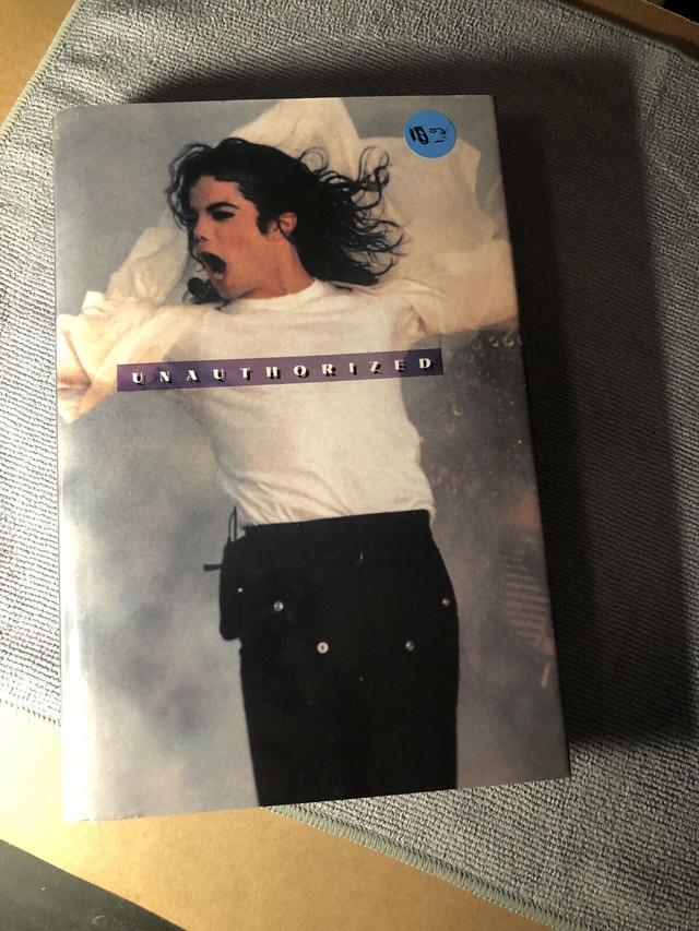Michael Jackson unauthorized biography book in Non-fiction in Barrie