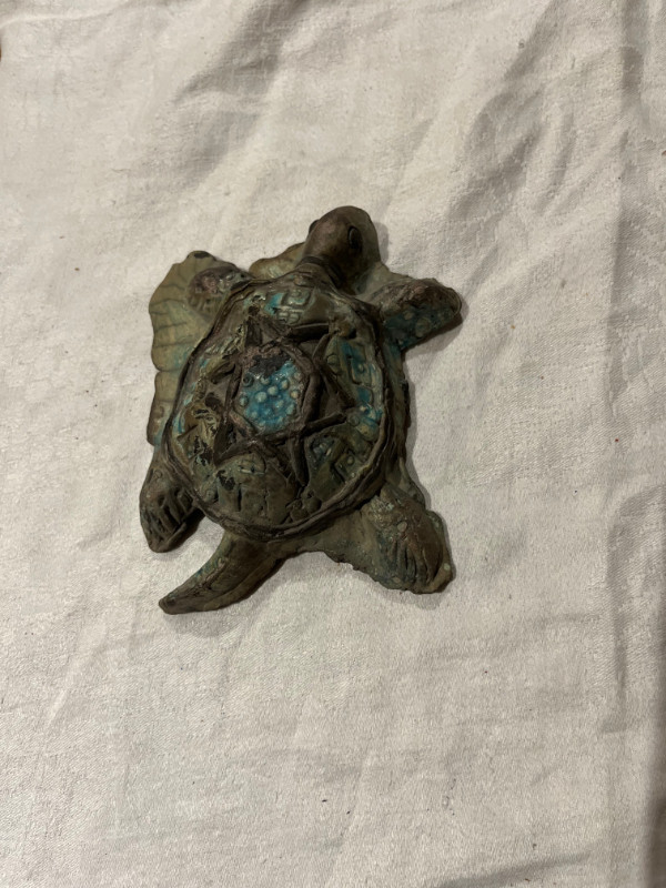 Artisan Abstract CERAMIC TURTLE Handmade Handpainted Pottery Art in Arts & Collectibles in Calgary - Image 2