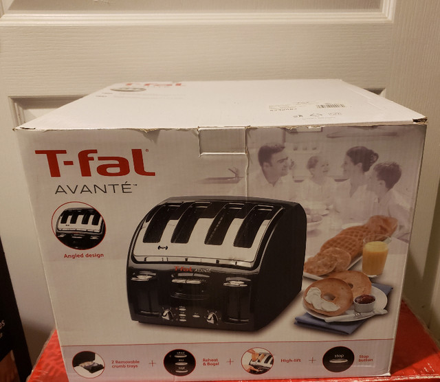 BRAND NEW T-Fal 4-Slice TOASTER FOR SALE! $120 O.B.O in Toasters & Toaster Ovens in Oshawa / Durham Region