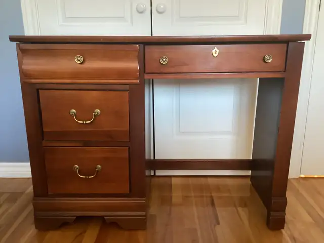 Lit simple bateau commode bureau bibliothèque chaise in Beds & Mattresses in Laval / North Shore - Image 8