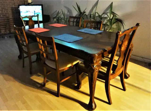 Table de salle à manger en bois in Dining Tables & Sets in Trois-Rivières - Image 3