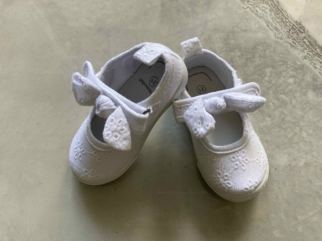 Plusieurs paires chaussures pour bébé fille dans Vêtements - 18 à 24 mois  à Longueuil/Rive Sud - Image 4