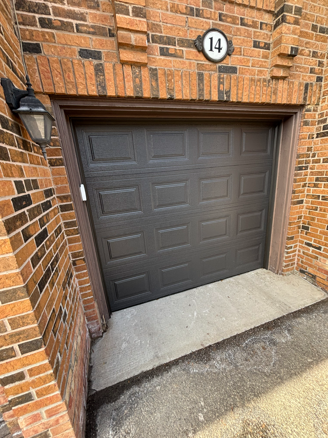Affordable garage door services in Garage Door in Markham / York Region - Image 6