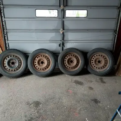 Set of 4 Goodyear Blizzak Runflat winte tires on rims. Used 2 seasons on Toyata Sienna AWD. Tread me...