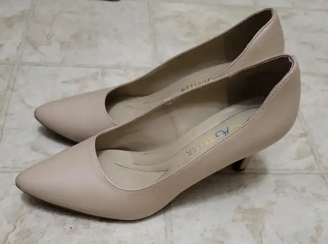 Andrew Geller high heels, size 9 in Women's - Shoes in Calgary - Image 3