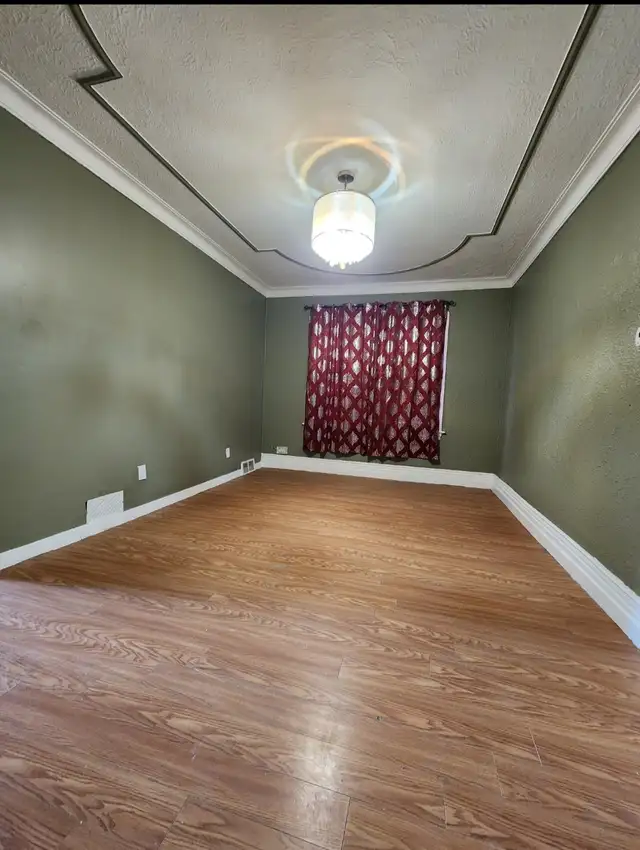 Fully renovated very Beautiful Remodeled 5 2 Bedrooms ASAP