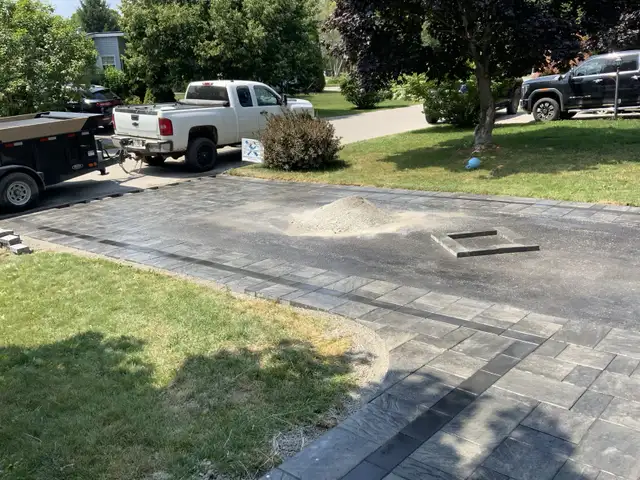 2011 Chevy Silverado 2500 hd WORK TRUCK  in Cars & Trucks in Barrie - Image 2