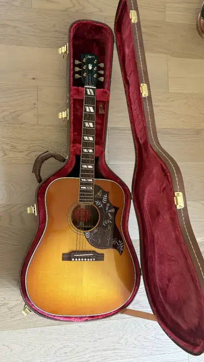 Gibson Hummingbird Standard Acoustic/Electric Guitar, View more