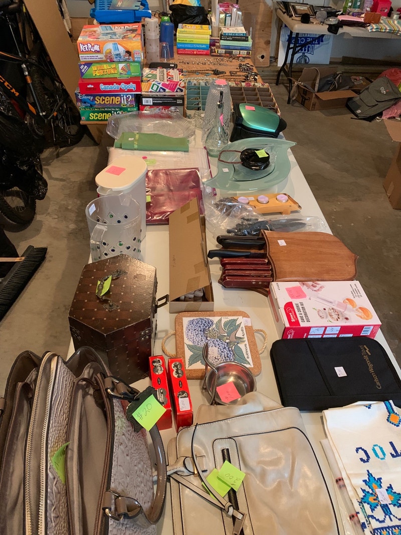 Garage Sale 58 Sunrise Cove Garage Sales Winnipeg Kijiji