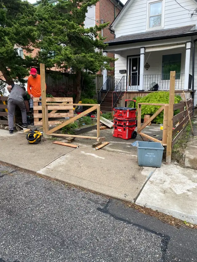 Fence Installation & Repair – Quality Work in GTA62864741954306122