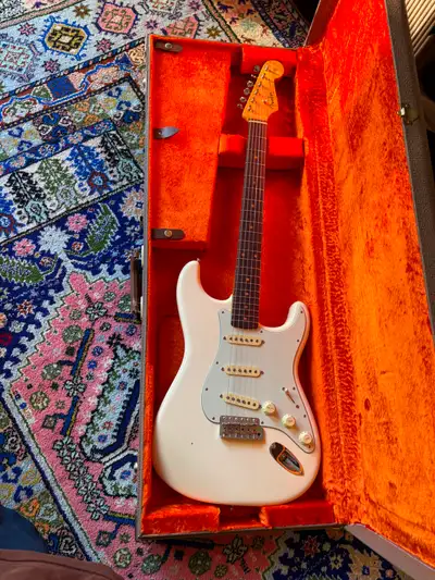 Fender American Vintage II 1961 Stratocaster, View more