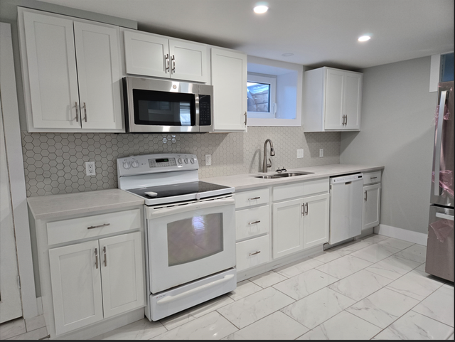 2 BEDROOM APARTMENT-BRIGHTON AREA in Long Term Rentals in Charlottetown - Image 6