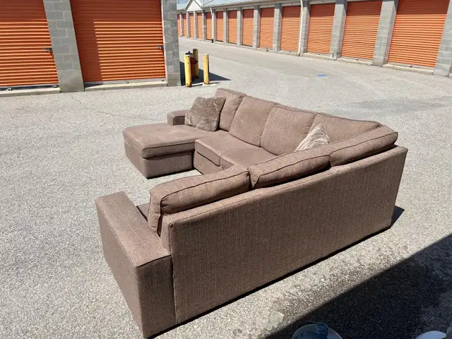 Brown U Shaped Sectional  in Couches & Futons in Kingston - Image 4