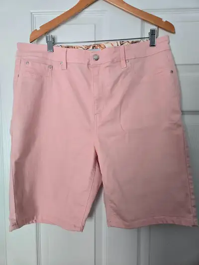 "Suko" Jean Shorts, Size 18, View more