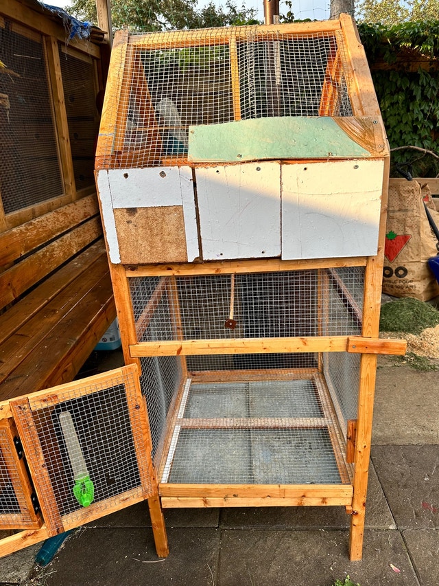 Rustic wooden bird cage large in great condition Accessories