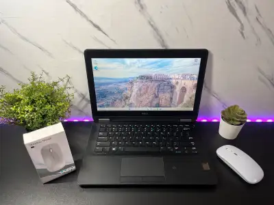 LAPTOP DELL avec bonne batterie! + chargeur inclus + souris gratuite Specs • i5-6300U • 8 GB RAM • 2...