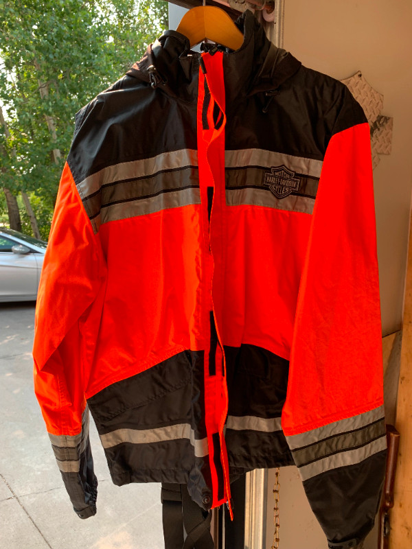 LOWER PRICE HARLEY DAVIDSON HI-VISIBILITY RAIN SUIT in Motorcycle Parts & Accessories in Winnipeg - Image 2
