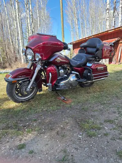 Bike is 88ci and has some after market extras, cosmetic and mechanical. Will consider trades. Fishin...