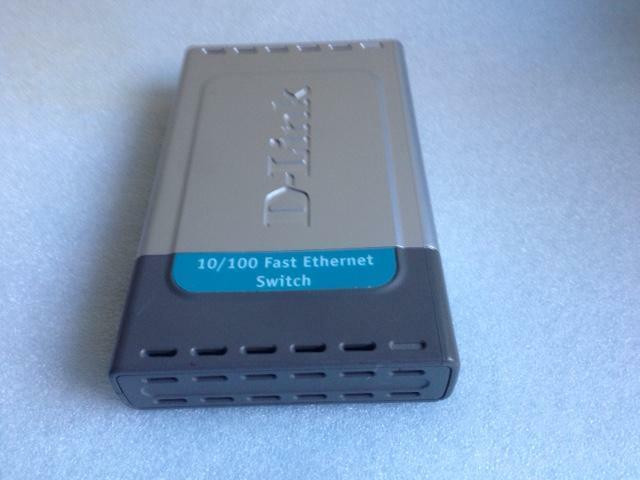 D-Link DSS-8+ 8-Ports 10/100 Fast External Ethernet Switch G2, in Desktop Computers in Markham / York Region - Image 3