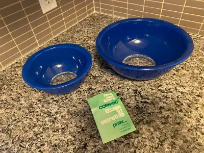 Pyrex Prepware 2-Piece Glass Mixing Bowl Set, View more