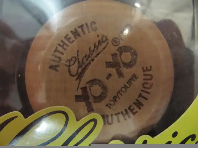 YoYo Classic & Yomega Saber Fireball YoYos Brand New 1990-2000s in Arts & Collectibles in Mississauga / Peel Region - Image 5