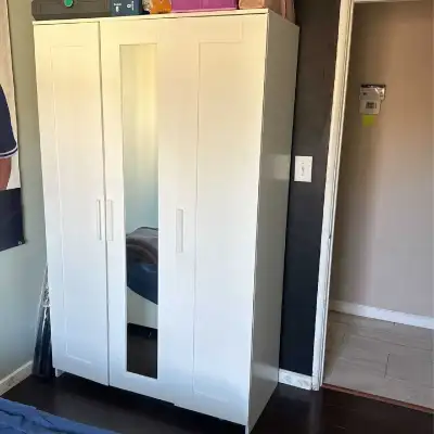 Delivery: Wardrobe Closet in Excellent Condition , View more