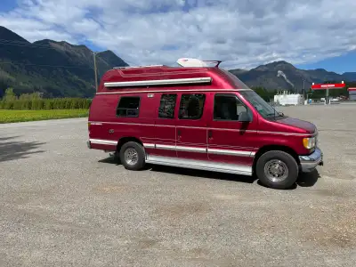 1993 Ford E-350 Camper Van , 171,000km, 7.4L 460ci EFI, Recent tune-up, Cab A/C, Runs and drives wel...