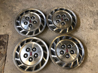 Hubcaps - Oldsmoble - bolt-on for 14in wheels