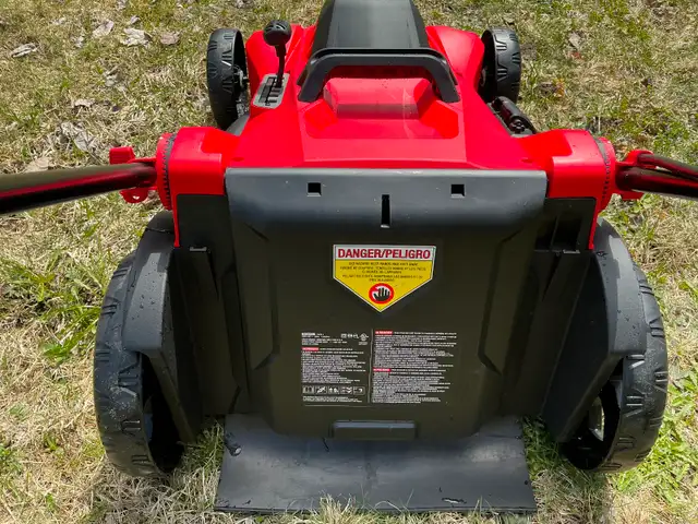 Tondeuse électrique Craftsman 20" , 13 ampères in Lawnmowers & Leaf Blowers in Sherbrooke - Image 6