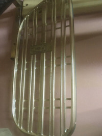 VOLVO 122/124 VINTAGE COLLECTABLE FRONT GRILL. 70.00