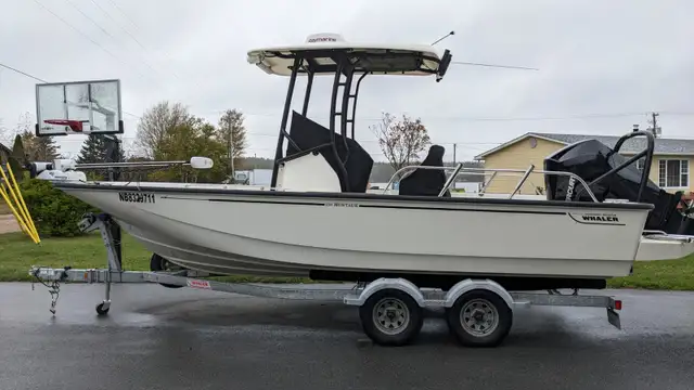 Boston Whaler in Powerboats & Motorboats in Saint John - Image 7