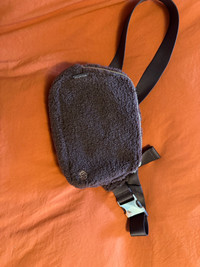 Lulu belt bag large 