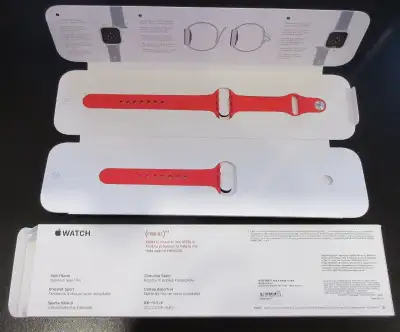 Bracelet Apple Watch 41 mm rouge, View more