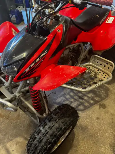 no longer used so it’s been sitting for a bit, but it does run and drive! Let me know if interested.