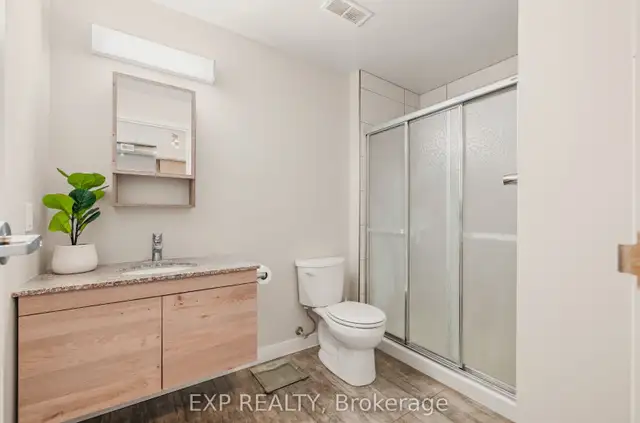 Low Price Pvt bdrm & bath Laurier/UWaterloo for Winter Term 2026 in Room Rentals & Roommates in Kitchener / Waterloo - Image 6