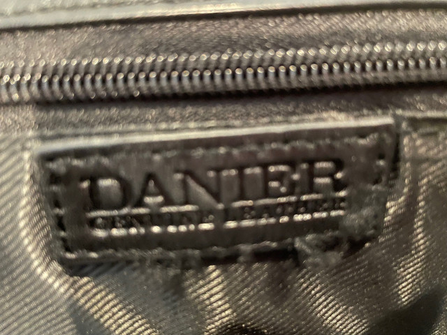 Danier Leather Laptop Bag  in Laptop Accessories in St. Catharines - Image 2