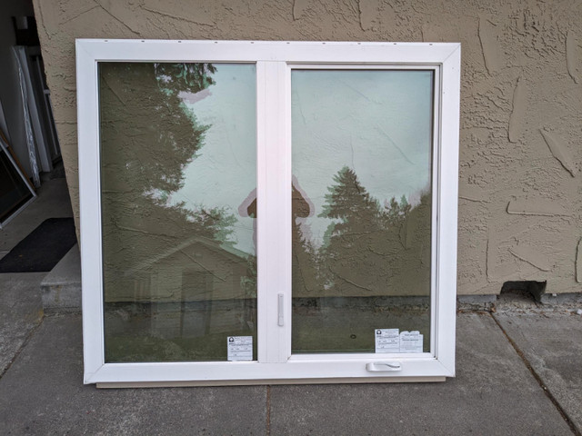HIGH END WINDOW in Windows, Doors & Trim in Tricities/Pitt/Maple