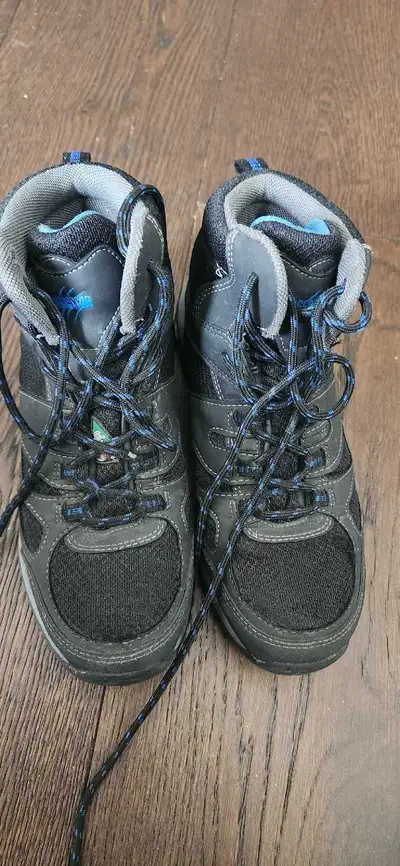 Womens Steel Toe Boots like new. Sz 6, View more