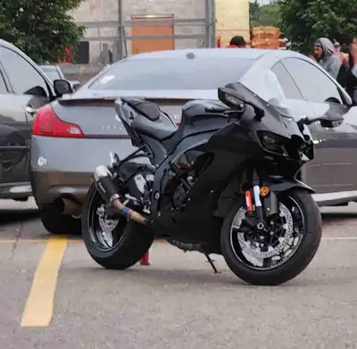 *CONTACT FOR DETAILS* 2025 Kawasaki ZX-10R ABS – Turnkey, Mint Condition Selling my 2025 Kawasaki ZX...
