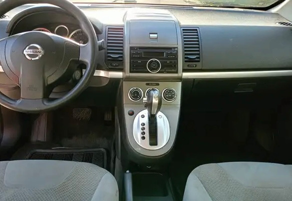 2011 Nissan Sentra, Driven 170K Kilometers. Automatic. in Cars & Trucks in City of Toronto - Image 2