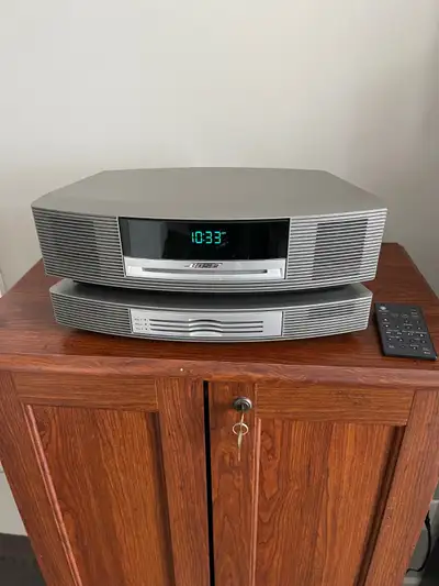 BOSE WAVE RADIO AM/FM CD PLAYER & 3-CD CHANGER, View more