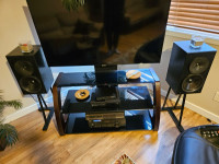 Tv stand for 50 inch tv negotiable 