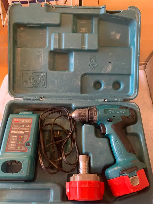 DRILL  MAKITA in Power Tools in City of Toronto - Image 2