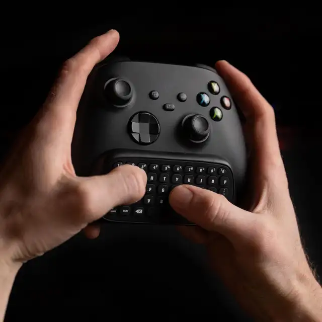 Wireless Keyboard for Controllers Xbox Series X|S & Xbox One in XBOX One in City of Montréal - Image 4